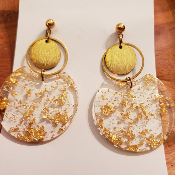NEW Handmade Resin Gold Flakes Mod Gold Earrings - Picture 4 of 6